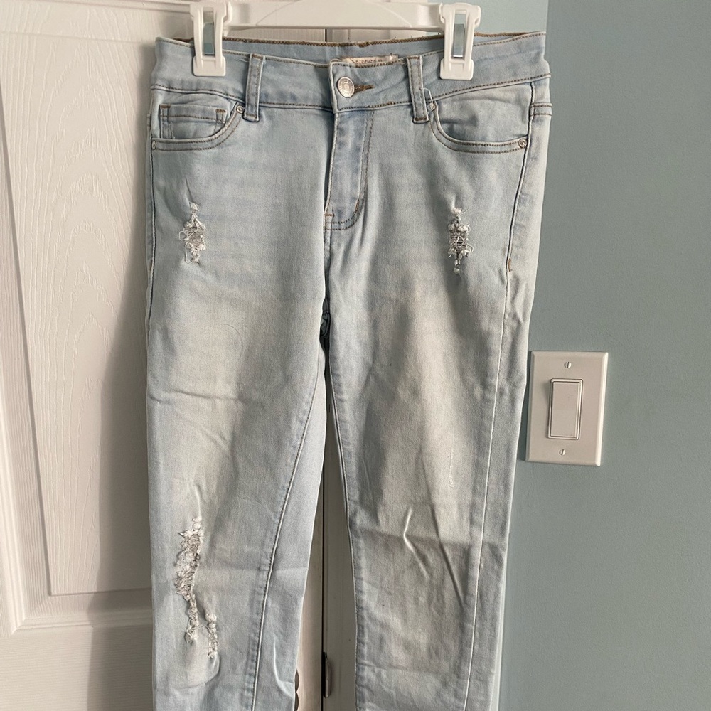 FOREVER 21 LIGHT BLUE 27’ JEANS